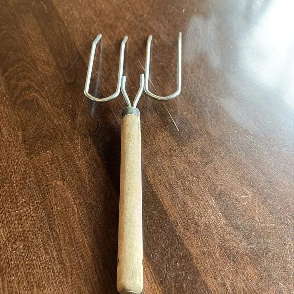 Vintage Primitive Rustic Wide 4 Tine Meat Lifting Carving Fork Wood Handle